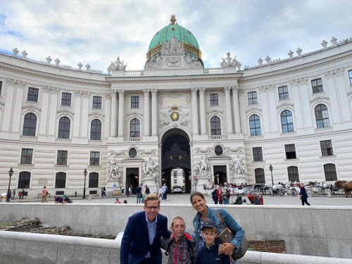 Cosmin mit Familie Descovich